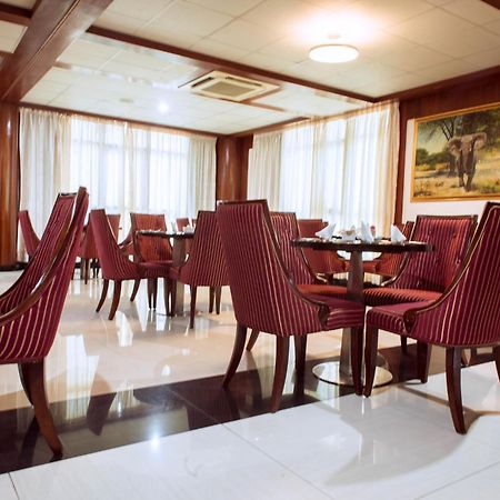 Peacock Hotel Dar-es-Salaam Eksteriør bilde