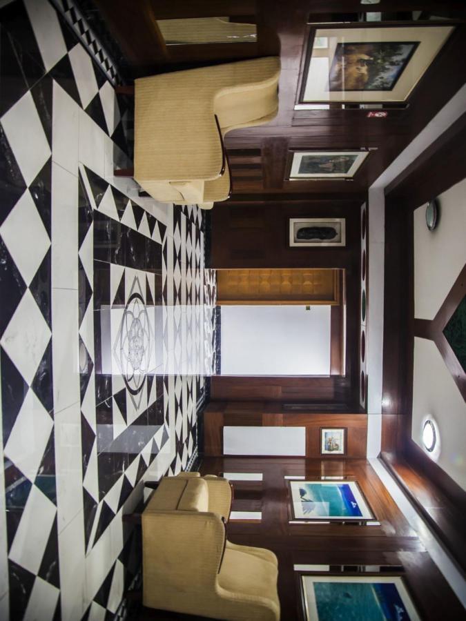 Peacock Hotel Dar-es-Salaam Eksteriør bilde