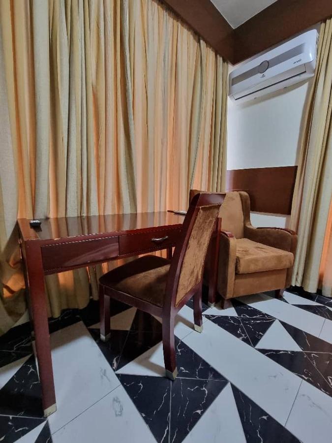 Peacock Hotel Dar-es-Salaam Eksteriør bilde