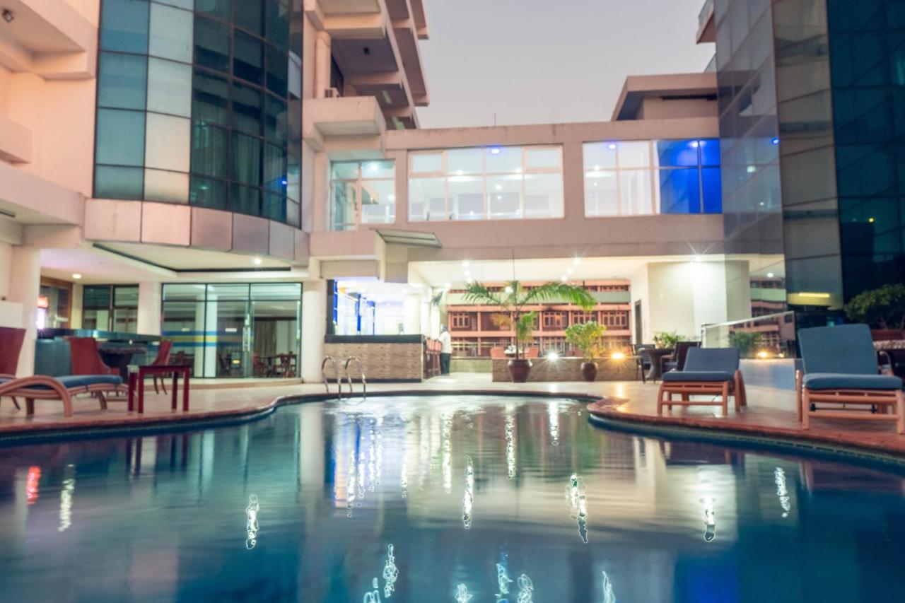 Peacock Hotel Dar-es-Salaam Eksteriør bilde