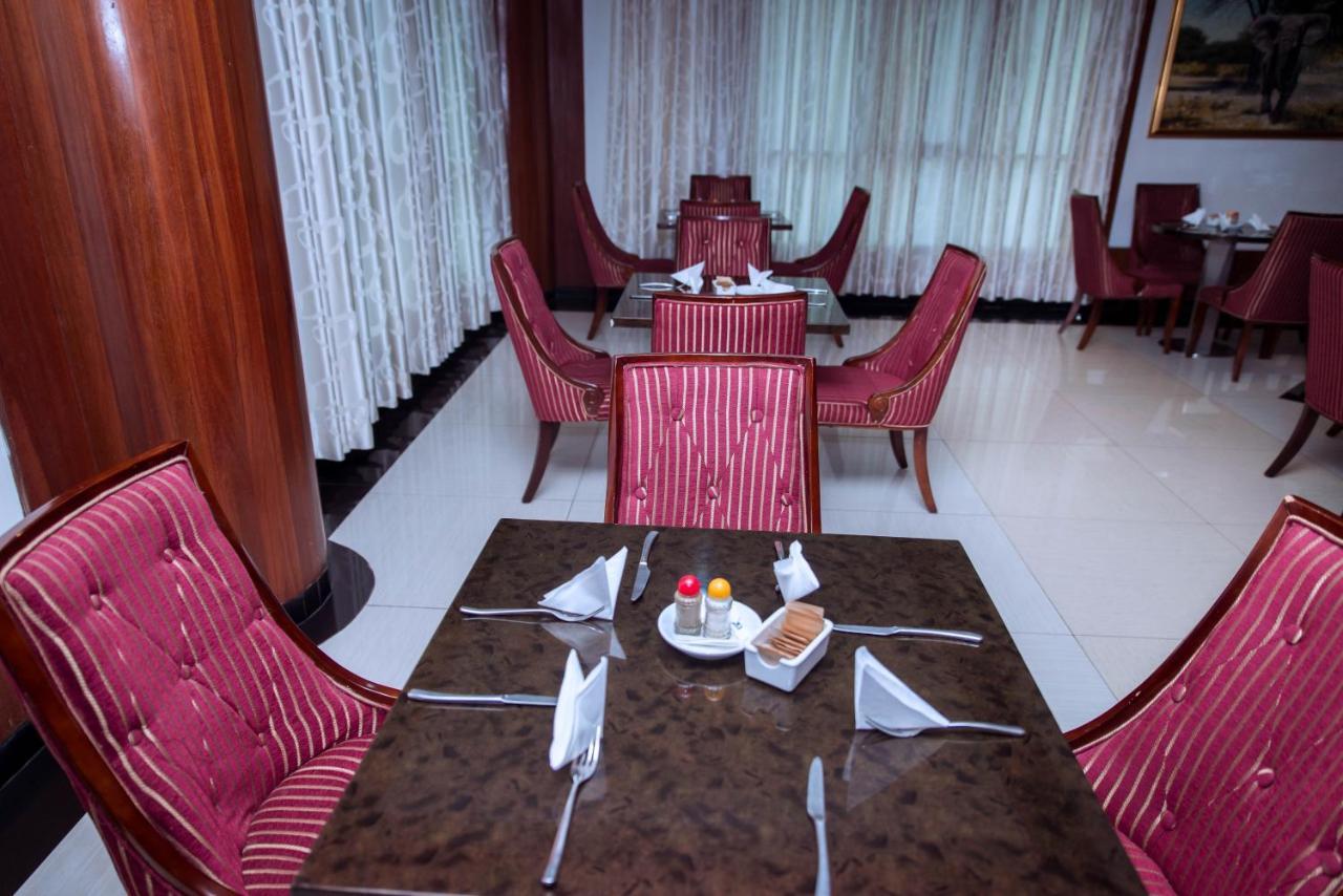 Peacock Hotel Dar-es-Salaam Eksteriør bilde