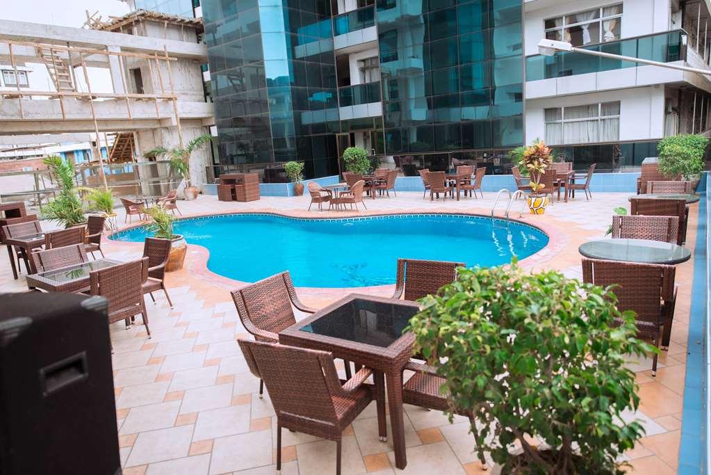 Peacock Hotel Dar-es-Salaam Eksteriør bilde