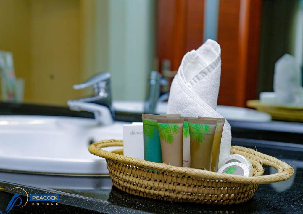 Peacock Hotel Dar-es-Salaam Eksteriør bilde