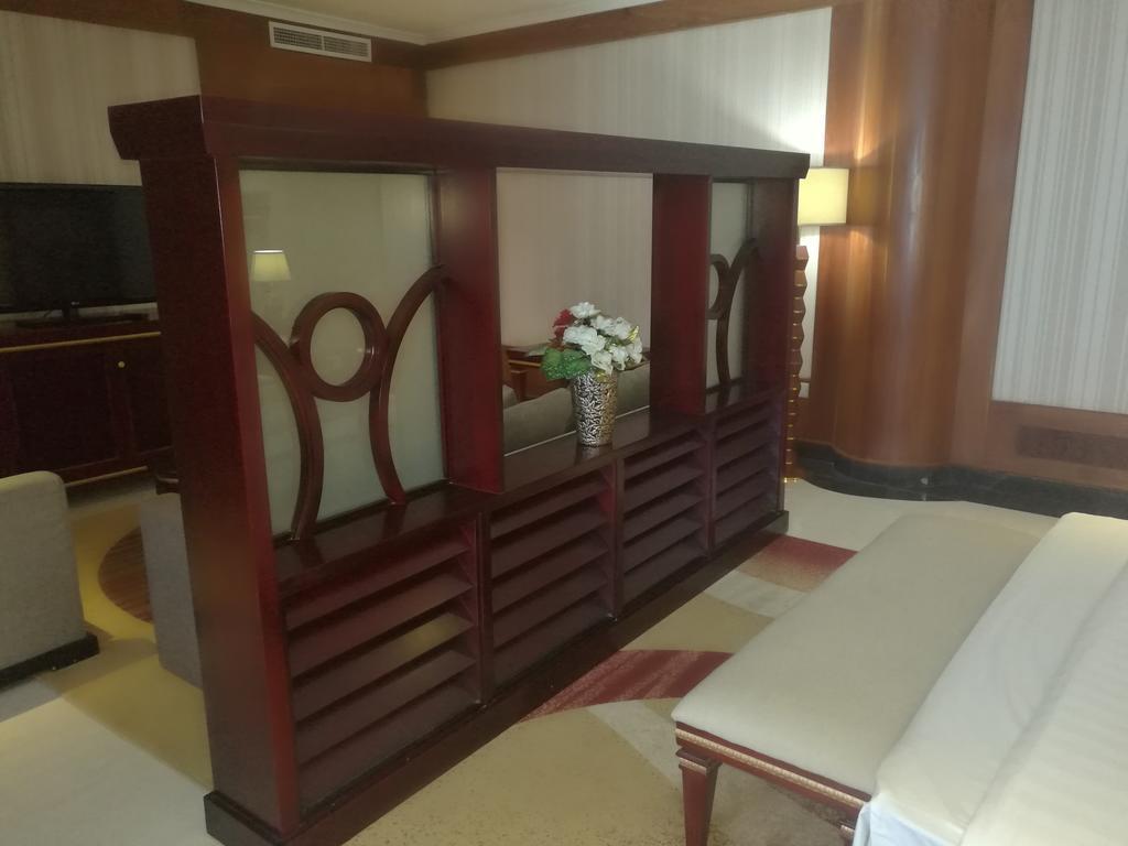 Peacock Hotel Dar-es-Salaam Eksteriør bilde
