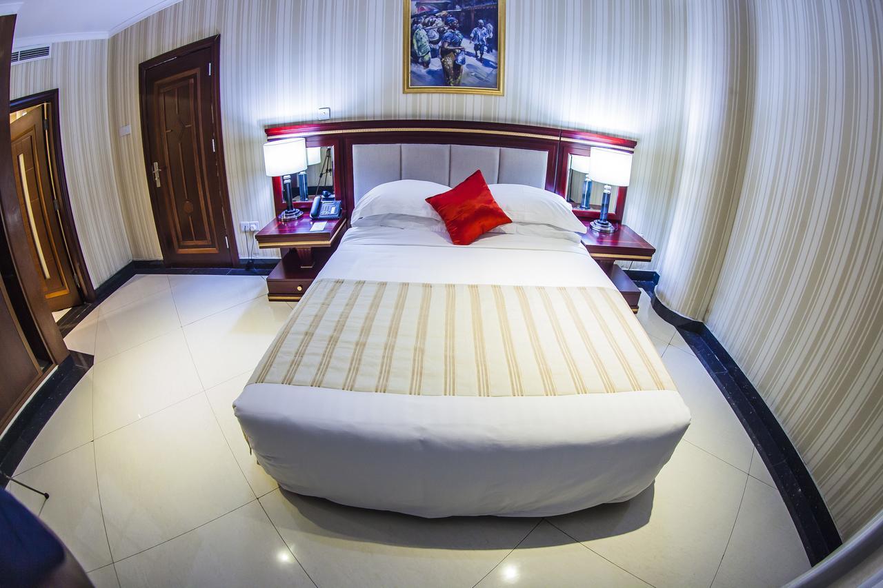 Peacock Hotel Dar-es-Salaam Eksteriør bilde