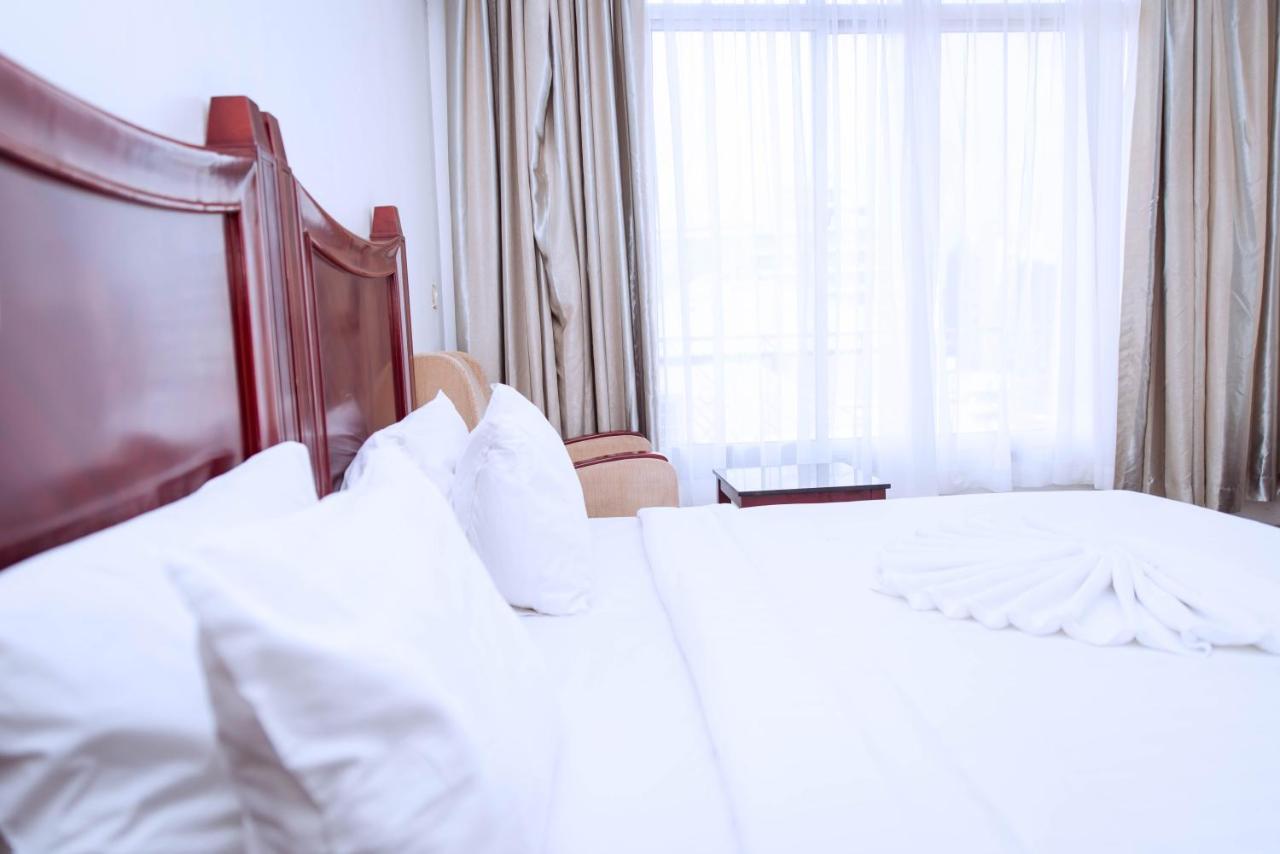 Peacock Hotel Dar-es-Salaam Eksteriør bilde