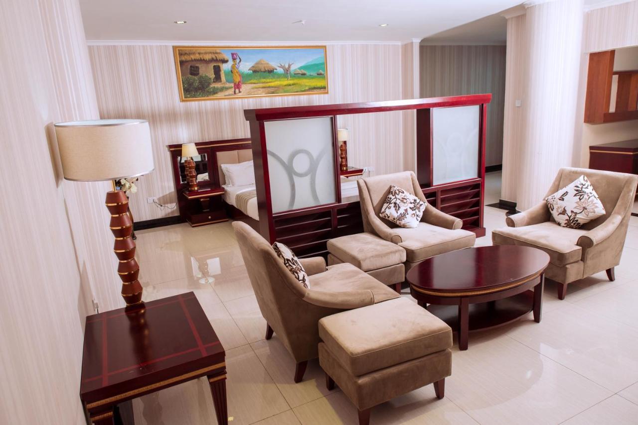 Peacock Hotel Dar-es-Salaam Eksteriør bilde