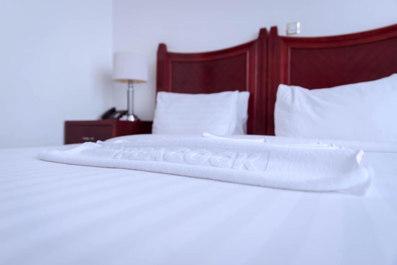Peacock Hotel Dar-es-Salaam Eksteriør bilde